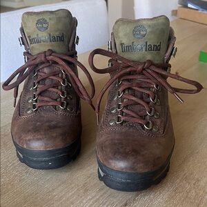 Timberland women’s “Euro Hiker” hiking boots size 8.5 worn only once